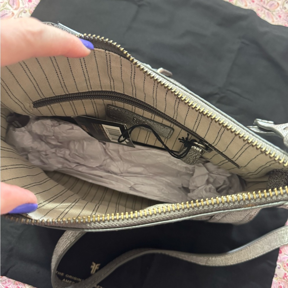 Frye Melissa crossbody silver NWT’s - Picture 7 of 8